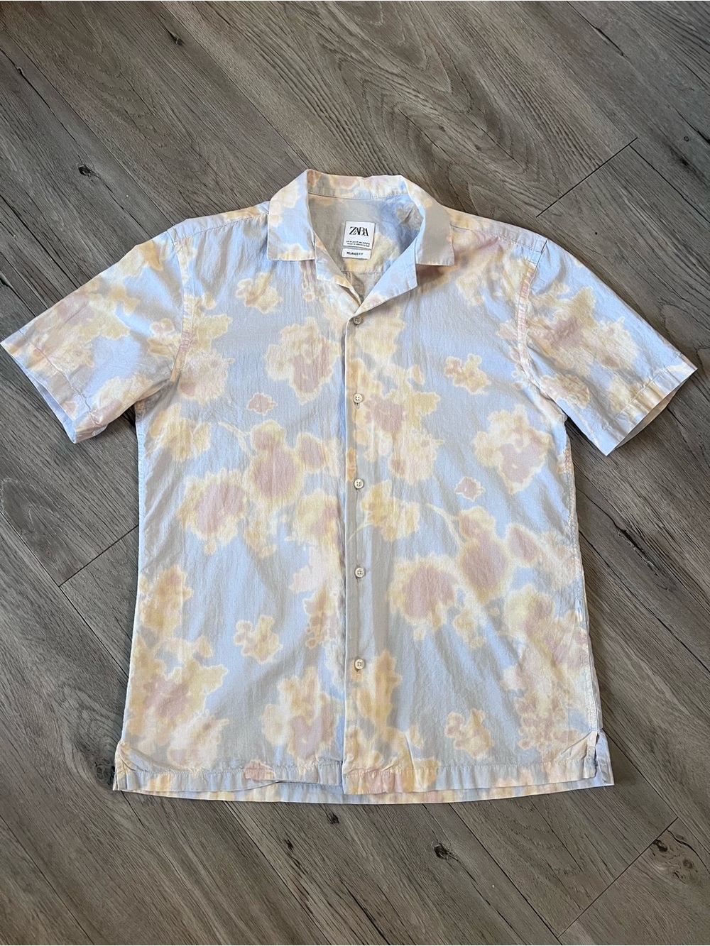 Zara Men’s Short-Sleeve Pastel Button-Up Shirt